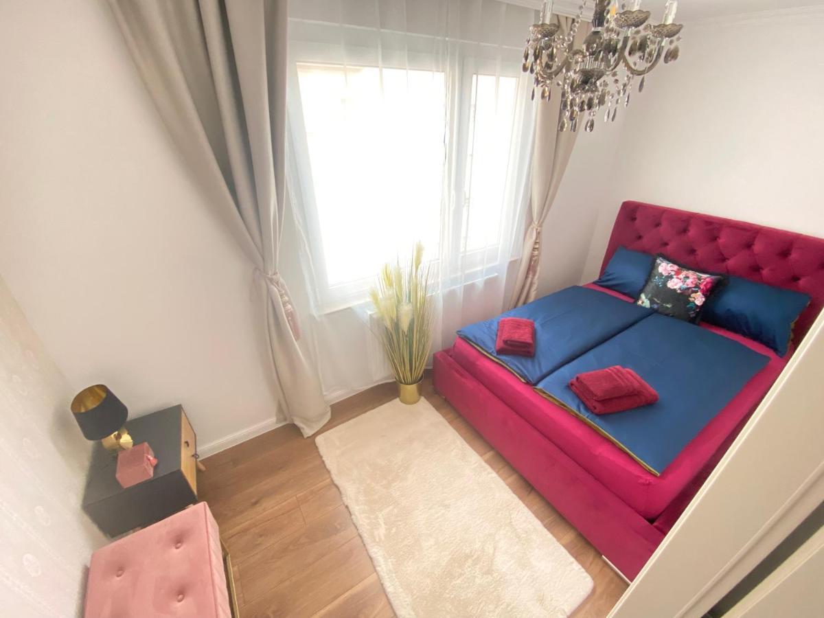 Apartment Royal Delux-free Garage,balcon,near Schoenbrunn Wien