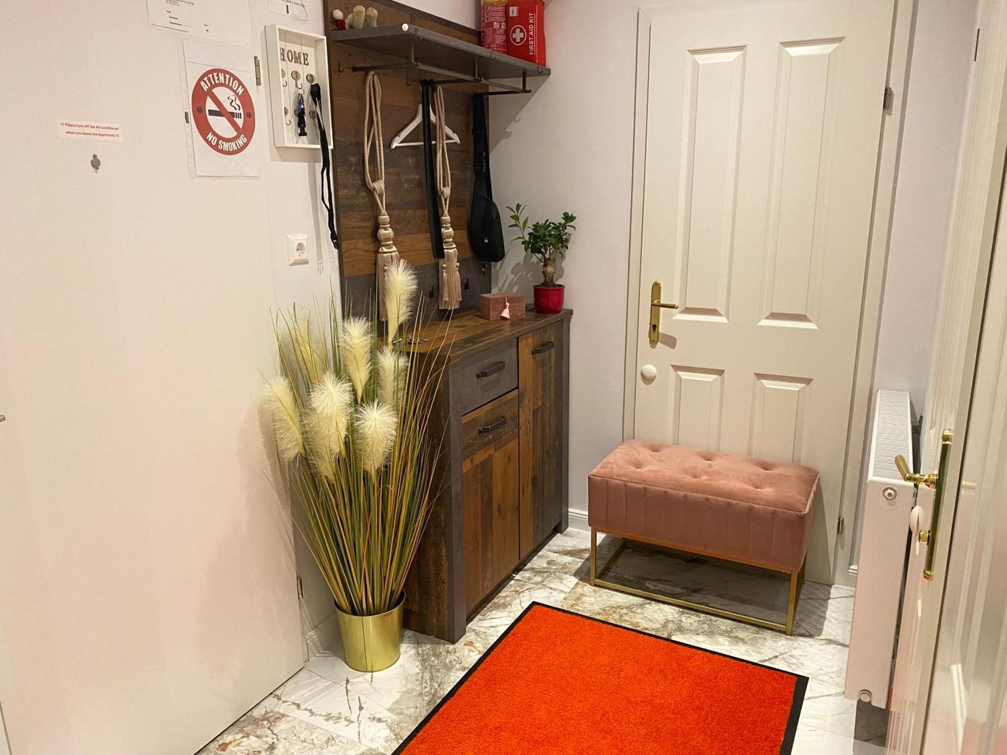 Royal Delux-free Garage,balcon,near Schoenbrunn Apartment Wien